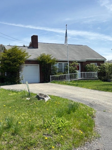 438 Fayette Springs Rd, Chalkhill, PA 15421