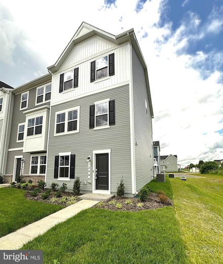 1264 Cedar Valley Rd, Ranson, WV 25438