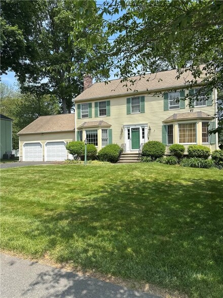 56 Greenfield Rd, Cumberland, RI 02864