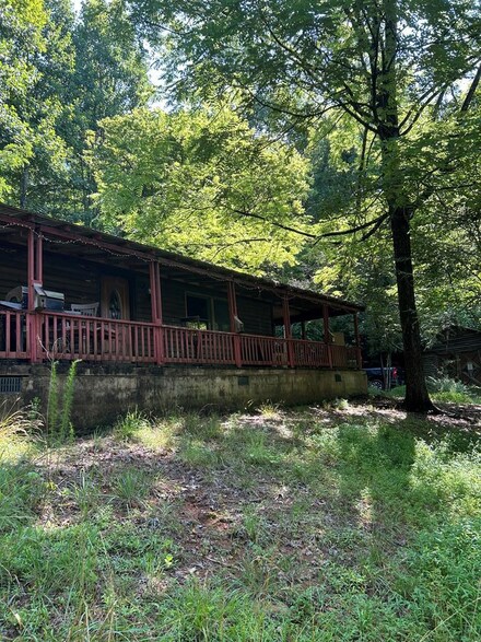 1145 Winchester Cove Rd, Hayesville, NC 28904