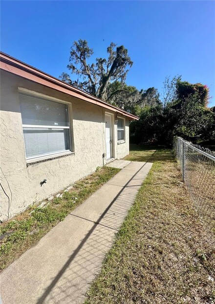 8805 N Brooks St Unit A & B, Tampa, FL 33604