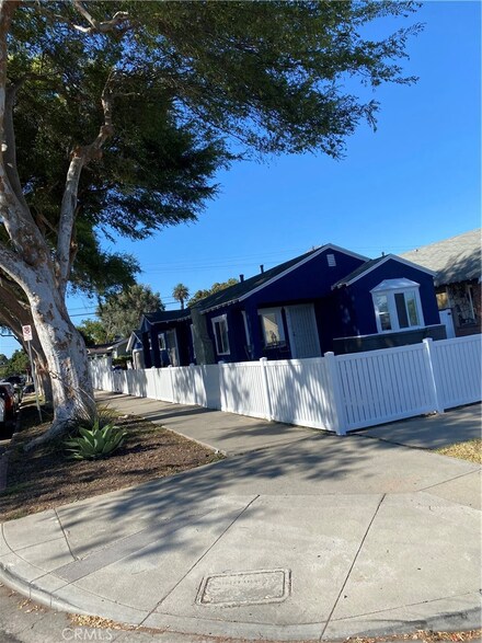 6912 S Halldale Ave, Los Angeles, CA 90047