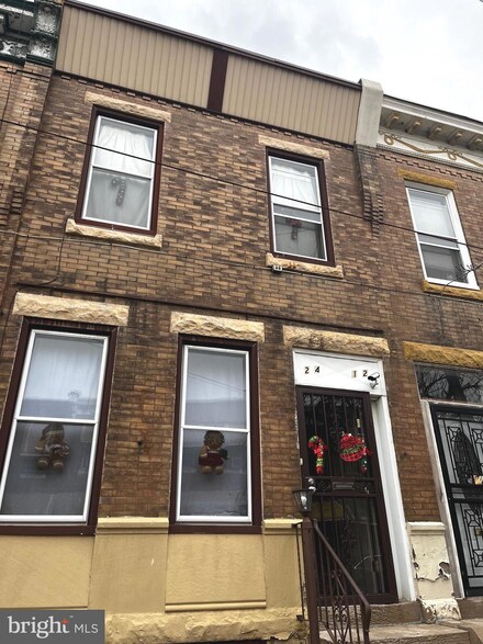 2412 N 32nd St, Philadelphia, PA 19132
