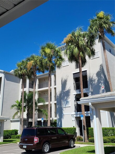 1010 Tidewater Shores Loop Unit 201, Bradenton, FL 34208