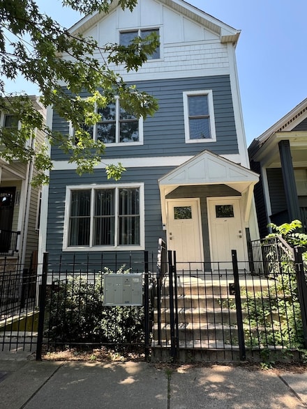 3114 N Southport Ave Unit 2R, Chicago, IL 60657