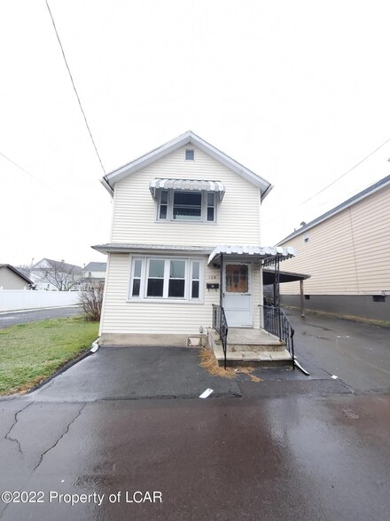 129 Kent Ln, Wilkes Barre, PA 18702