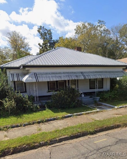 704 E Newton St, Dothan, AL 36303