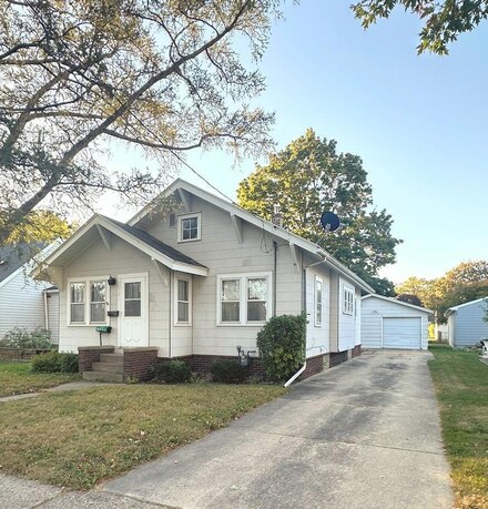 709 10th Ave NW, Austin, MN 55912