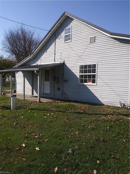 232 Main St, Duncan Falls, OH 43734