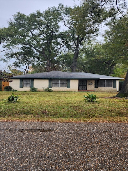 1841 Vivian St, Shreveport, LA 71108
