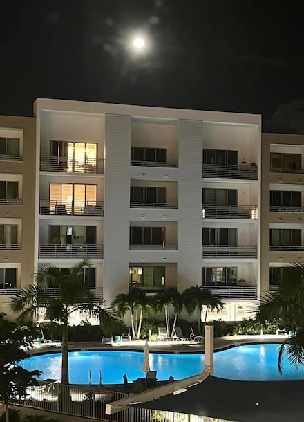 1703 N Tamiami Trail Unit 303, Sarasota, FL 34234