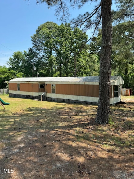 1244 Hummingbird Rd, Four Oaks, NC 27524