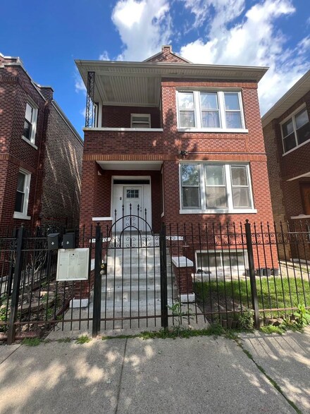 4451 S Talman Ave, Chicago, IL 60632