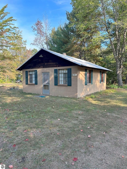 9591 Tower Rd NE, Kalkaska, MI 49646