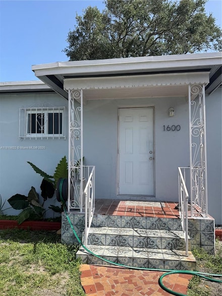 1600 NW 153rd St, Opa Locka, FL 33054