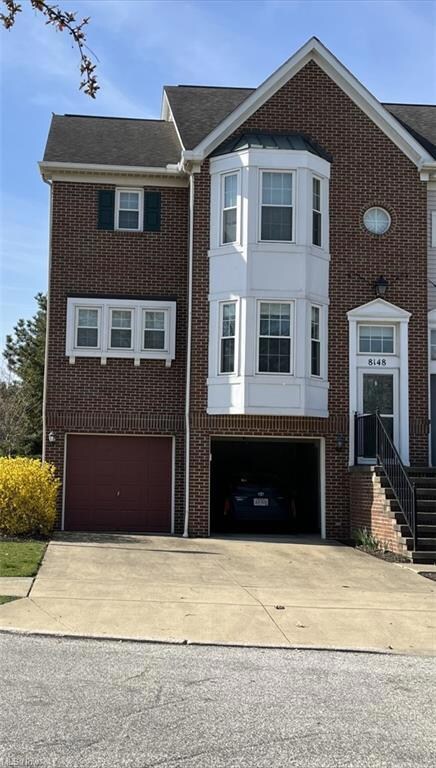 8148 Chester Pkwy, Cleveland, OH 44103