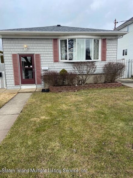 445 Ashland Ave, Staten Island, NY 10309