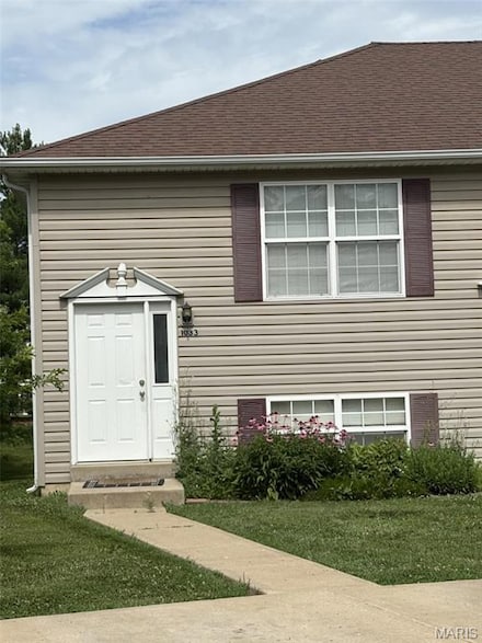 1033 Arlington Ct, Warrenton, MO 63383