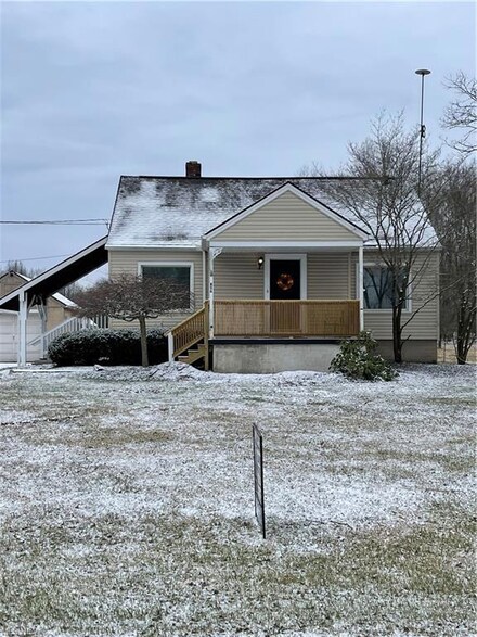 856 Champion Ave E, Warren, OH 44483