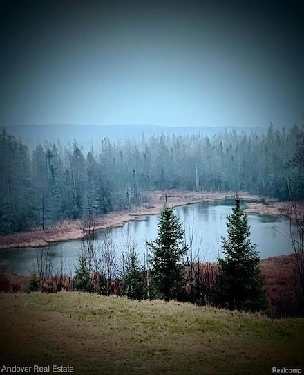 7968 Herzog Rd, Iron Mountain, MI 49801