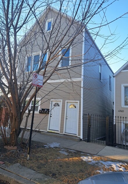 4742 S Honore St, Chicago, IL 60609