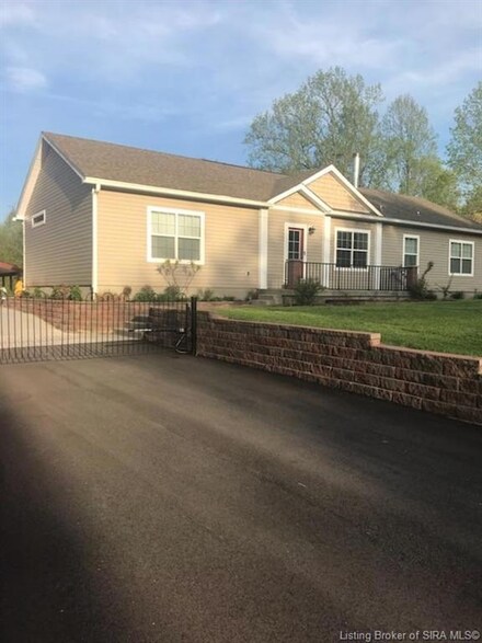 5782 S Wyandotte Cave Rd, Leavenworth, IN 47137