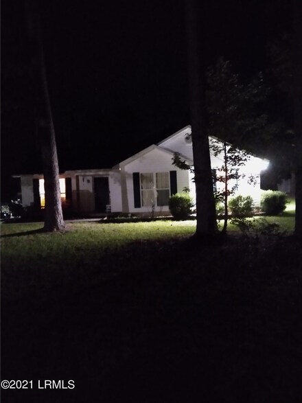 47 Center Point Dr, Yemassee, SC 29945