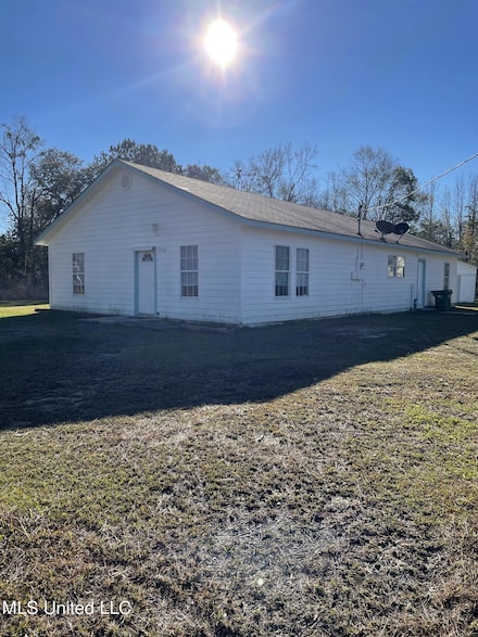 15021 Dantzler Rd, Vancleave, MS 39565