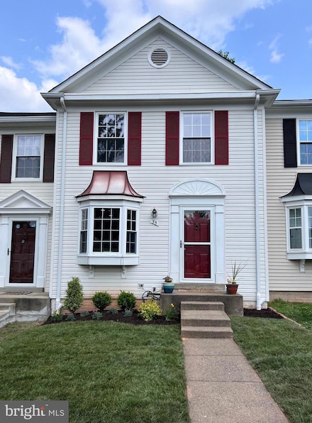 35 Quincy Ct, Sterling, VA 20165