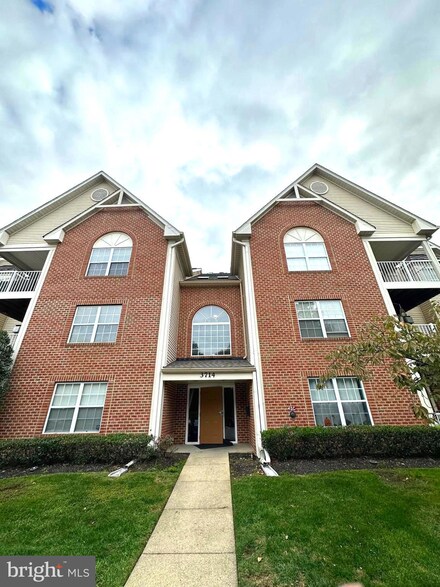 3714 Excalibur Ct Unit 302, Bowie, MD 20716