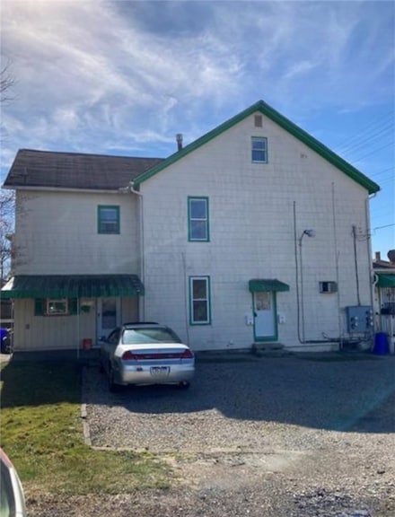 2038 Constitution Blvd, New Kensington, PA 15068