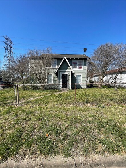 4001 Elysian St, Houston, TX 77009