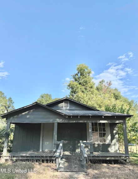 901 Leggett St, McComb, MS 39648