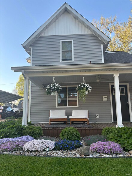 203 Niles Ave, Mishawaka, IN 46544