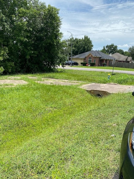 1121 Theresa St, Houston, TX 77051
