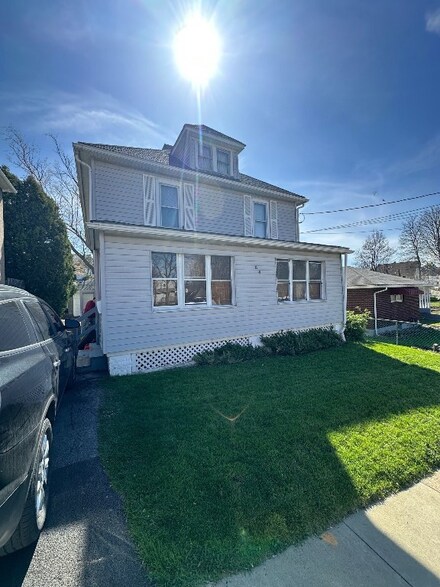 64 Holland St, Binghamton, NY 13905