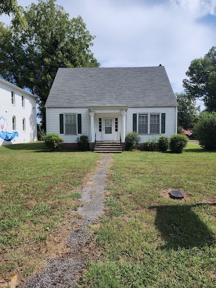 405 S Jackson St, Tullahoma, TN 37388