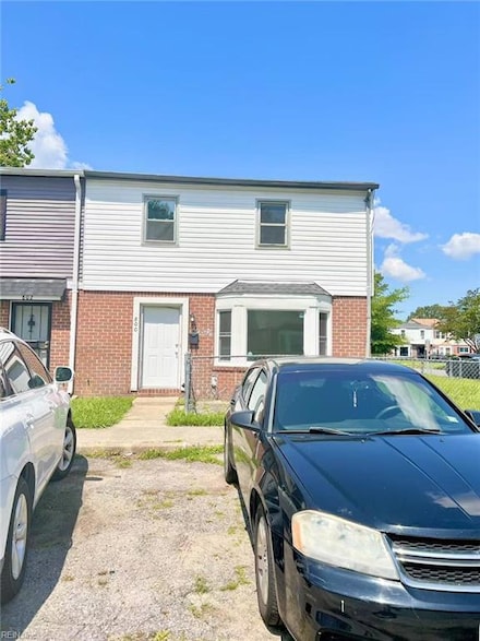 800 Harbour Dr N, Chesapeake, VA 23320