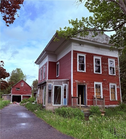 129 Depot Rd, Little Falls, NY 13365