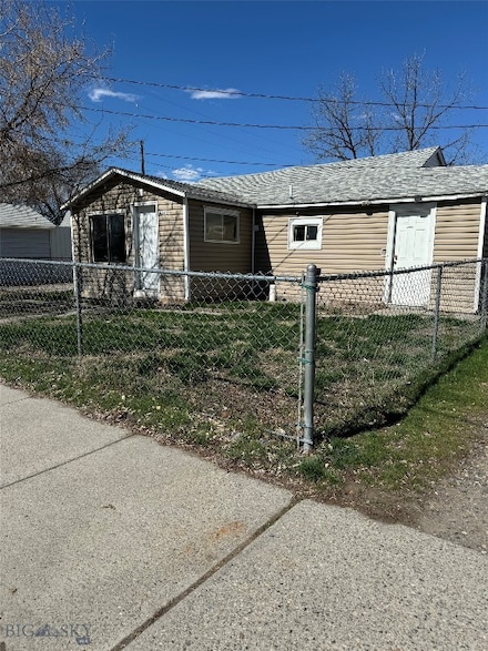 824 S 29th St, Billings, MT 59101