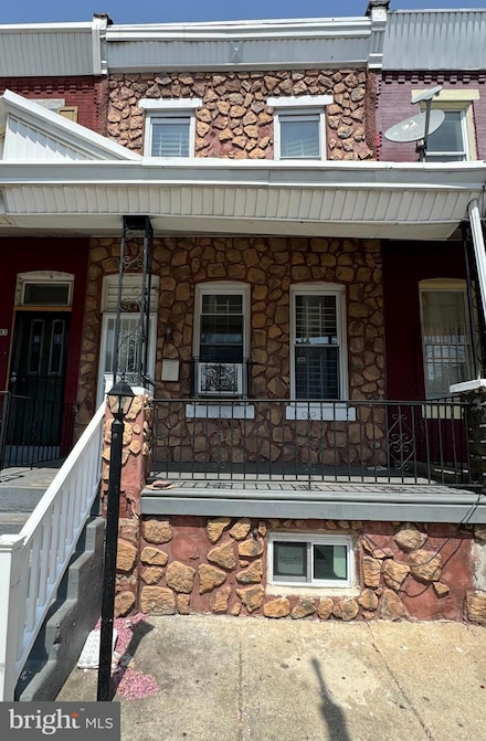 5841 Race St, Philadelphia, PA 19139