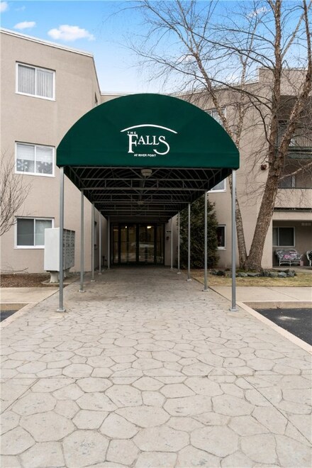 31 Devereux St Unit 117, Providence, RI 02909