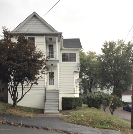 834 E Scott St, Olyphant, PA 18447