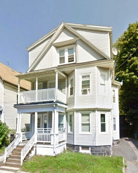 10 Westcott St Unit 1, Dorchester Center, MA 02124
