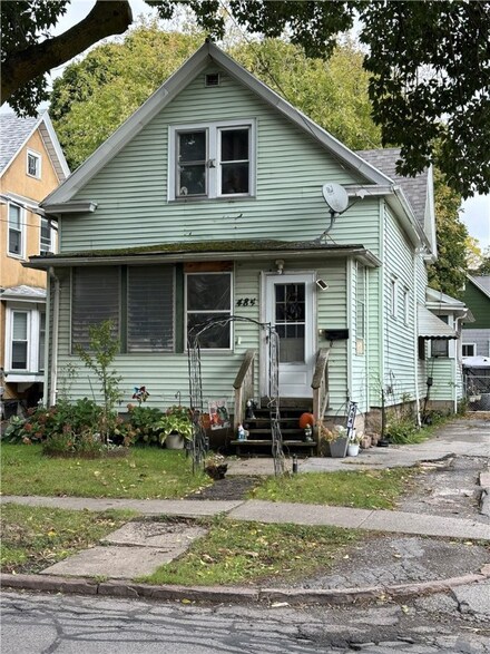 484 Ames St, Rochester, NY 14606