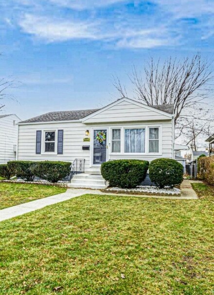 7416 Oakdale Ave, Hammond, IN 46324