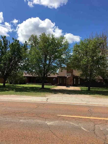 5716 Highway 132, Drummond, OK 73735