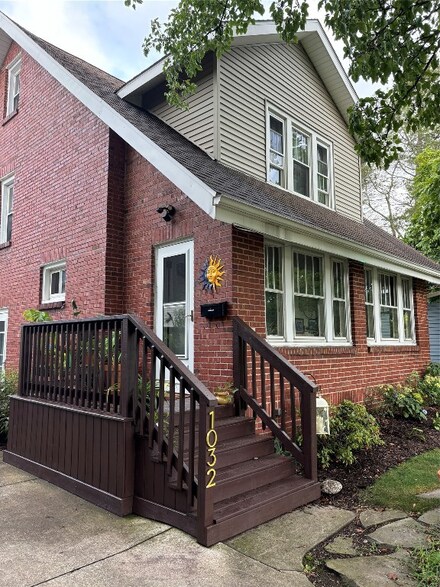 1032 Oakmont Ave, Erie, PA 16505