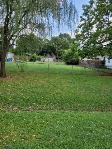 311 W Hunt St, Leonard, TX 75452