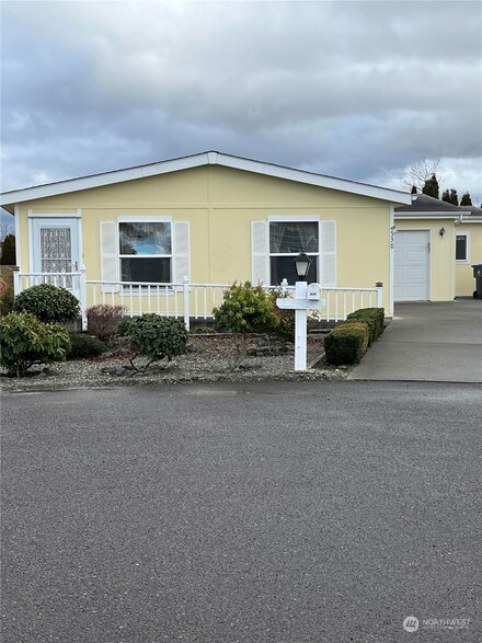 530 N 7th Ave, Sequim, WA 98382